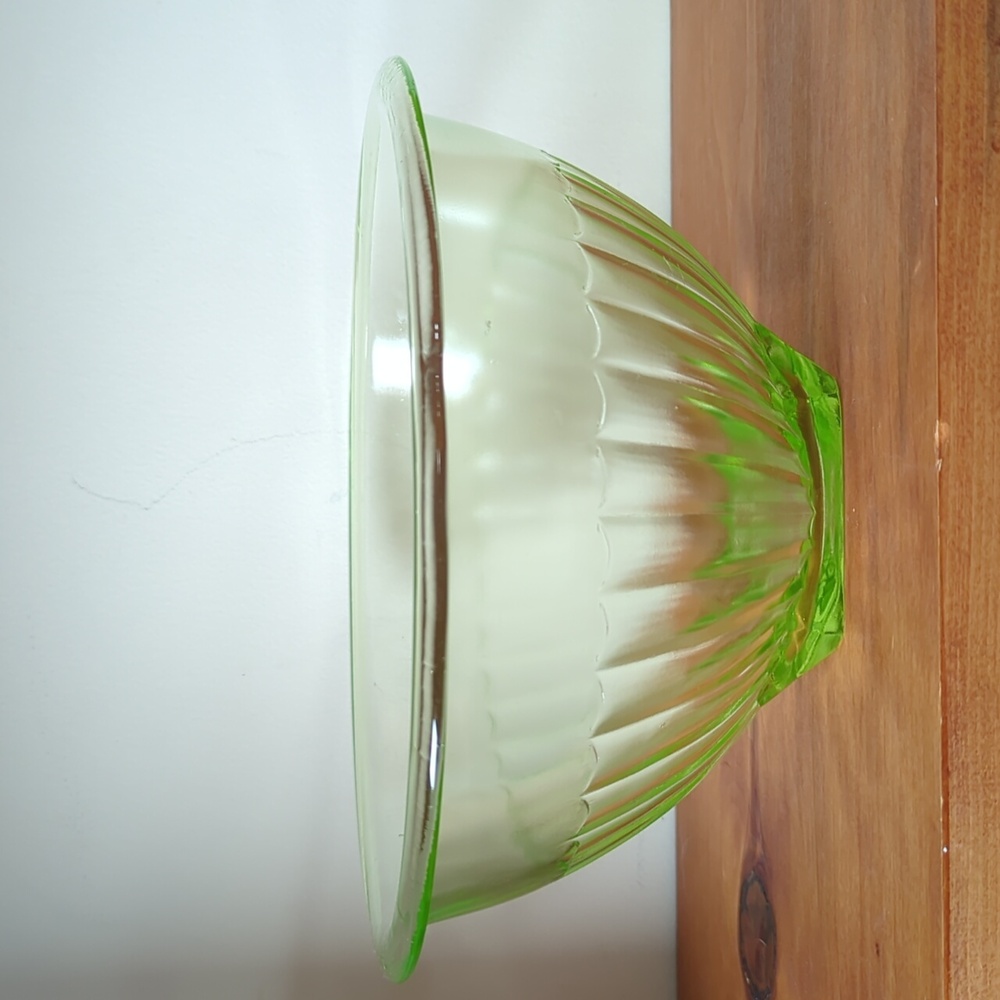 Hazel Atles 1930's Vintage Depression Glass Nesting Mixing Bowl